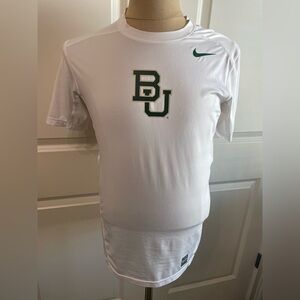 Men’s size Medium Nike HyperCool Fitted compression fitness shirt. Baylor bears.